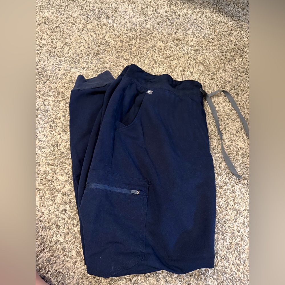 Figs Women’s Navy Scrub Pants